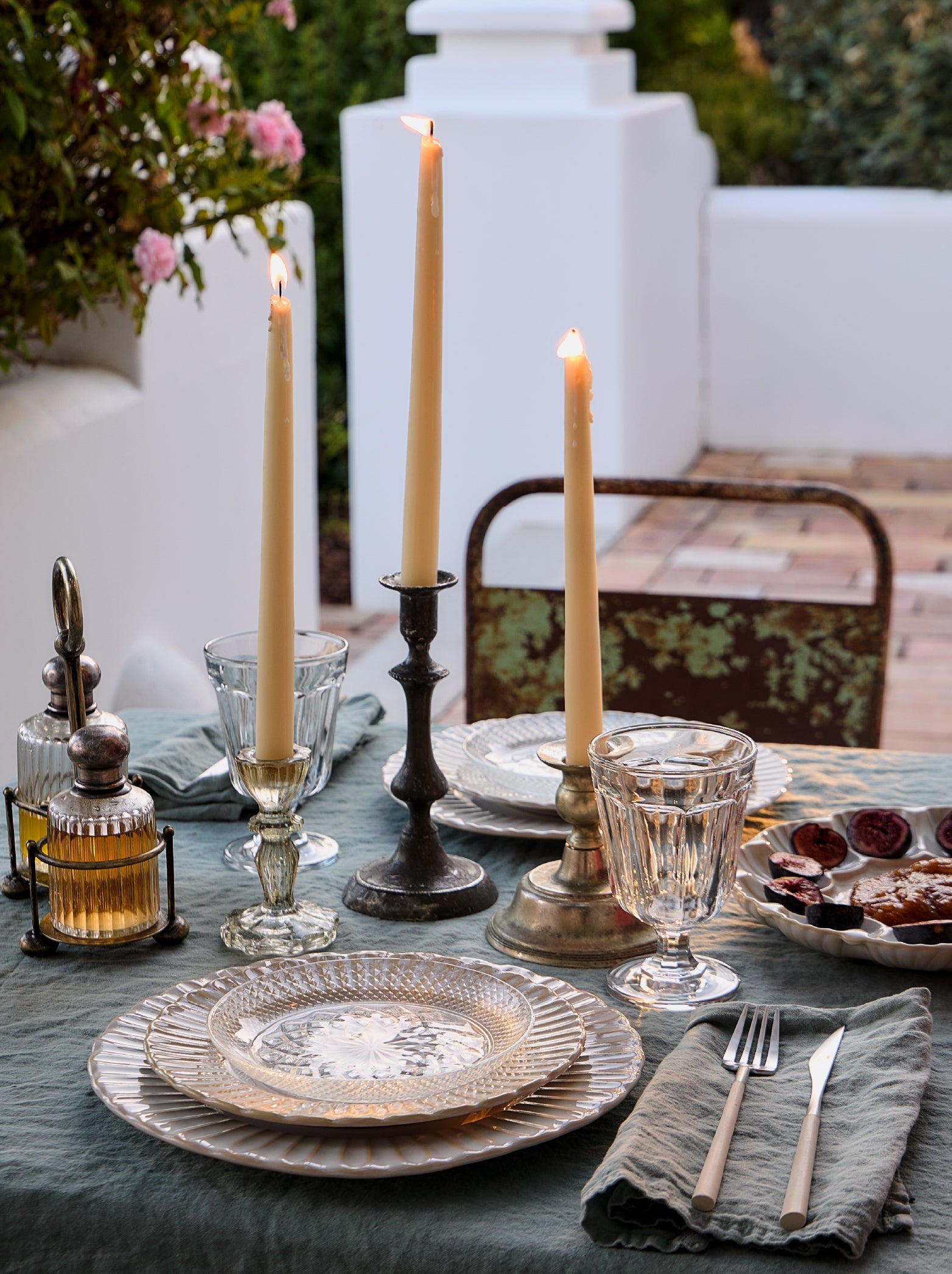 A Glamour Dinner