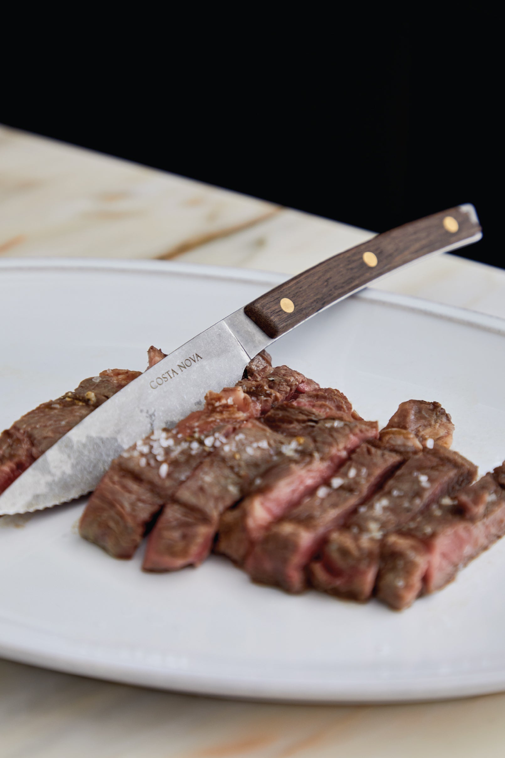 STEAK KNIVES